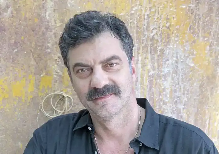 Στάθης Μαντζώρος: Διασωληνωμένος μετά από βαρύ εγκεφαλικό – Η δημόσια έκκληση του Ιωάννη Παπαζήση